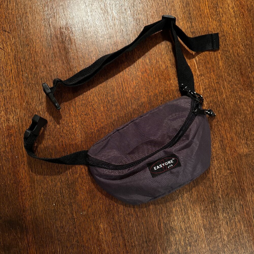 two pocket thin zipper bum/crossbody bag